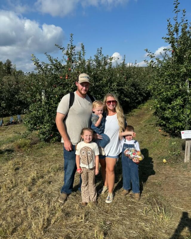 EnergyUnited Celebrates National Linemen Appreciation Day⚡ 

“The job of a lineman isn’t easy, and the hours are often challenging. But despite the risks and sacrifices, you always are resilient and determined. I am thankful for the positive impact you have on our community.” - Katie, wife of EU Lineman Clint Sweatman