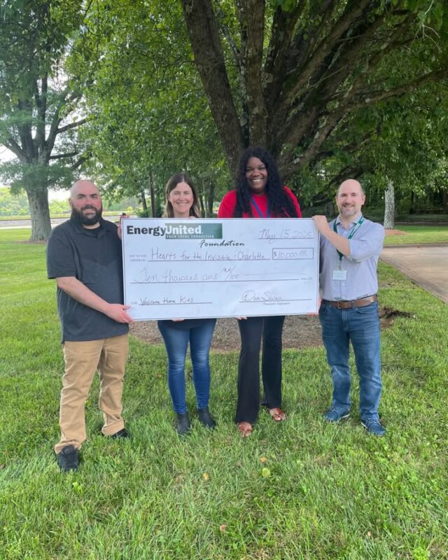 𝗛𝗲𝗹𝗽𝗶𝗻𝗴 𝗖𝗿𝗲𝗮𝘁𝗲 𝗡𝗲𝘄 𝗕𝗲𝗴𝗶𝗻𝗻𝗶𝗻𝗴𝘀 🏠 

The EnergyUnited Foundation awarded $10,000 to Hearts for the Invisible Charlotte Coalition to provide Welcome Home Kits for neighbors transitioning out of homelessness in Mecklenburg County.