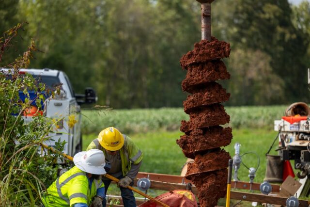 𝟖𝟏𝟏 𝐃𝐚𝐲 

If you’re planning to dig in NC, call 𝟖𝟏𝟏 at least three full business days ahead to make sure all underground utility lines are marked on your property. 

It’s a FREE service that helps you #BeSafe and dig with peace of mind. 

#TheEnergyUnitedWay