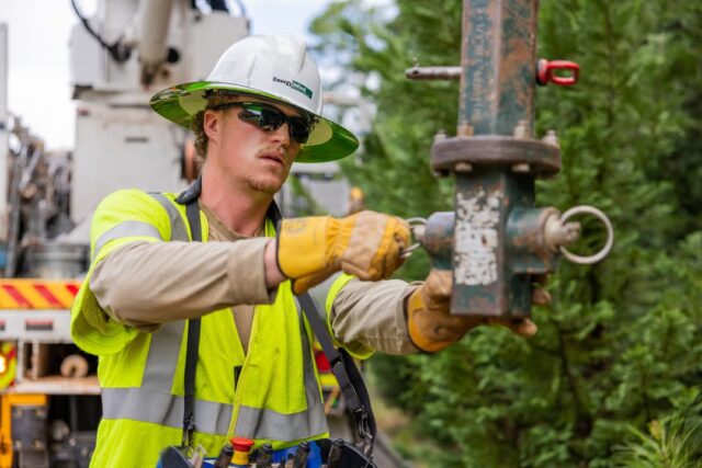 Rain or shine, our line crews get the job done!

#TheEnergyUnitedWay