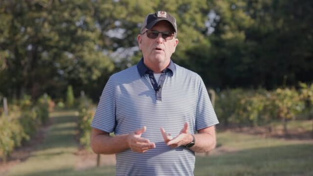 🌨️ 𝗪𝗶𝗻𝘁𝗲𝗿 𝗪𝗲𝗮𝘁𝗵𝗲𝗿 𝗜𝘀 𝗢𝗻 𝗧𝗵𝗲 𝗪𝗮𝘆❄️

Take 90 seconds and hear what local EnergyUnited member and amateur meteorologist 𝗦𝗶𝗱 𝗣𝗿𝗼𝗰𝘁𝗼𝗿 predicts for our winter forecast! 🎥☃️

#DavidsonCounty #WinterWeather #EnergyUnited 

Weathervane Winery