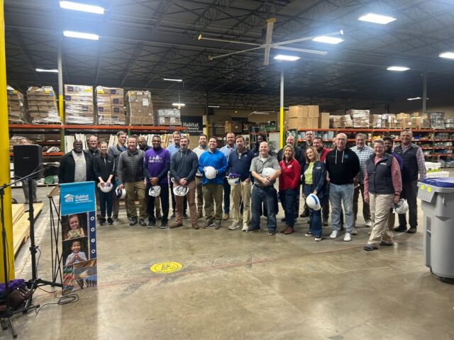 𝐁𝐮𝐢𝐥𝐝𝐢𝐧𝐠 𝐦𝐨𝐫𝐞 𝐭𝐡𝐚𝐧 𝐡𝐨𝐦𝐞𝐬. 🏠

Recently, CEO Thomas Golden joined Charlotte executives at the Habitat CEO Build. Proud to serve where we live and work. 

#TheEnergyUnitedWay