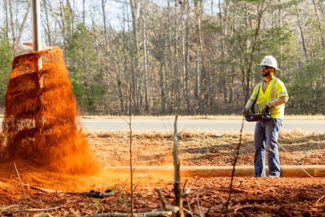 𝟵𝟵.𝟵% 𝗿𝗲𝗹𝗶𝗮𝗯𝗹𝗲 𝗽𝗼𝘄𝗲𝗿 𝗱𝗼𝗲𝘀𝗻’𝘁 𝗵𝗮𝗽𝗽𝗲𝗻 𝗯𝘆 𝗮𝗰𝗰𝗶𝗱𝗲𝗻𝘁 🦺

Behind every light 💡that turns on is a crew you can trust.
#TheEnergyUnitedWay