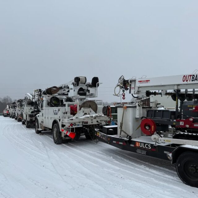 ❄️ 𝗪𝗶𝗻𝘁𝗲𝗿 𝗦𝘁𝗼𝗿𝗺 𝗙𝗲𝗿𝗻 𝗨𝗽𝗱𝗮𝘁𝗲 ❄️
Sleet and freezing rain are creating hazardous conditions across the Carolinas. Icy roads, trees falling and ice on power lines may lead to outages as the storm continues. 

Safety is our top priority for both our employees and our members. More than 265 field employees—comprised of EnergyUnited personnel, EnergyUnited contractors and mutual aid — along with 130 EnergyUnited support employees are responding as outages occur.  

What you can do: 
⚠️ Avoid travel if possible 
🌳 Watch for falling limbs and ice 
📞 Report outages via My EnergyHub or 1-800-EUNITED 
🚫 Stay away from downed power lines 
🔌 Use generators outdoors only 

Thank you for your patience. Please stay safe and monitor local weather updates.
