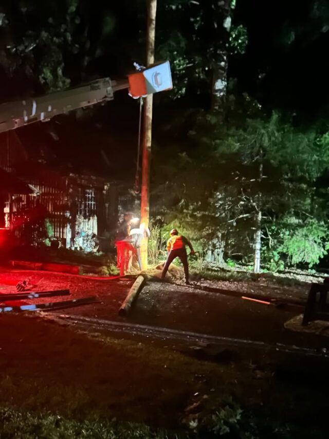 EnergyUnited continues to make progress restoring power following the severe storms that moved through our service area yesterday. At the peak of the storm, more than 6,200 members were without power. As of 9 a.m., EnergyUnited crews have restored power to approximately 5,800 members. Crews are now working to restore power to more than 400 members experiencing service interruptions across nearly 50 separate outage events. In some of the hardest-hit areas, crews are making repairs today to address significant damage, including broken poles and damaged crossarms, with additional crews from neighboring cooperatives supporting restoration efforts.

Due to the number of separate outage events and repairs needed, we expect power to be restored to all members by 9 p.m. tonight. Members should begin seeing individual estimated restoration times this afternoon as crews continue repairs and complete damage assessments.  More storms are expected to move through our service area today, which could also impact restoration efforts.

𝗜𝗺𝗽𝗼𝗿𝘁𝗮𝗻𝘁 𝗦𝗮𝗳𝗲𝘁𝘆 𝗥𝗲𝗺𝗶𝗻𝗱𝗲𝗿𝘀 

◼️Stay away from downed power lines and anything they may be touching. Always assume a downed line is energized and dangerous.

◼️ Never operate a generator indoors, in a garage or near doors, windows or vents.

◼️ Members can report outages through My EnergyHub or by calling 1-800-EUNITED. For more safety tips, visit   https://zurl.co/wS8A6.

Thank you for your patience and understanding as crews work to restore power as safely and quickly as possible.
